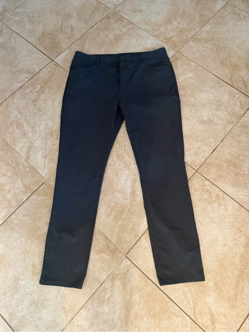 Vuori Dark Grey Performance Pants Size 36  Good Condition